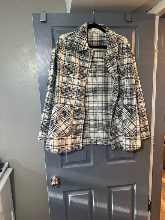 Jackets & Blazers - Plaid Button-Front Women's Jacket in Black & White